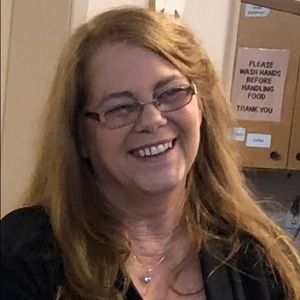 Meet your Posher, Debbie